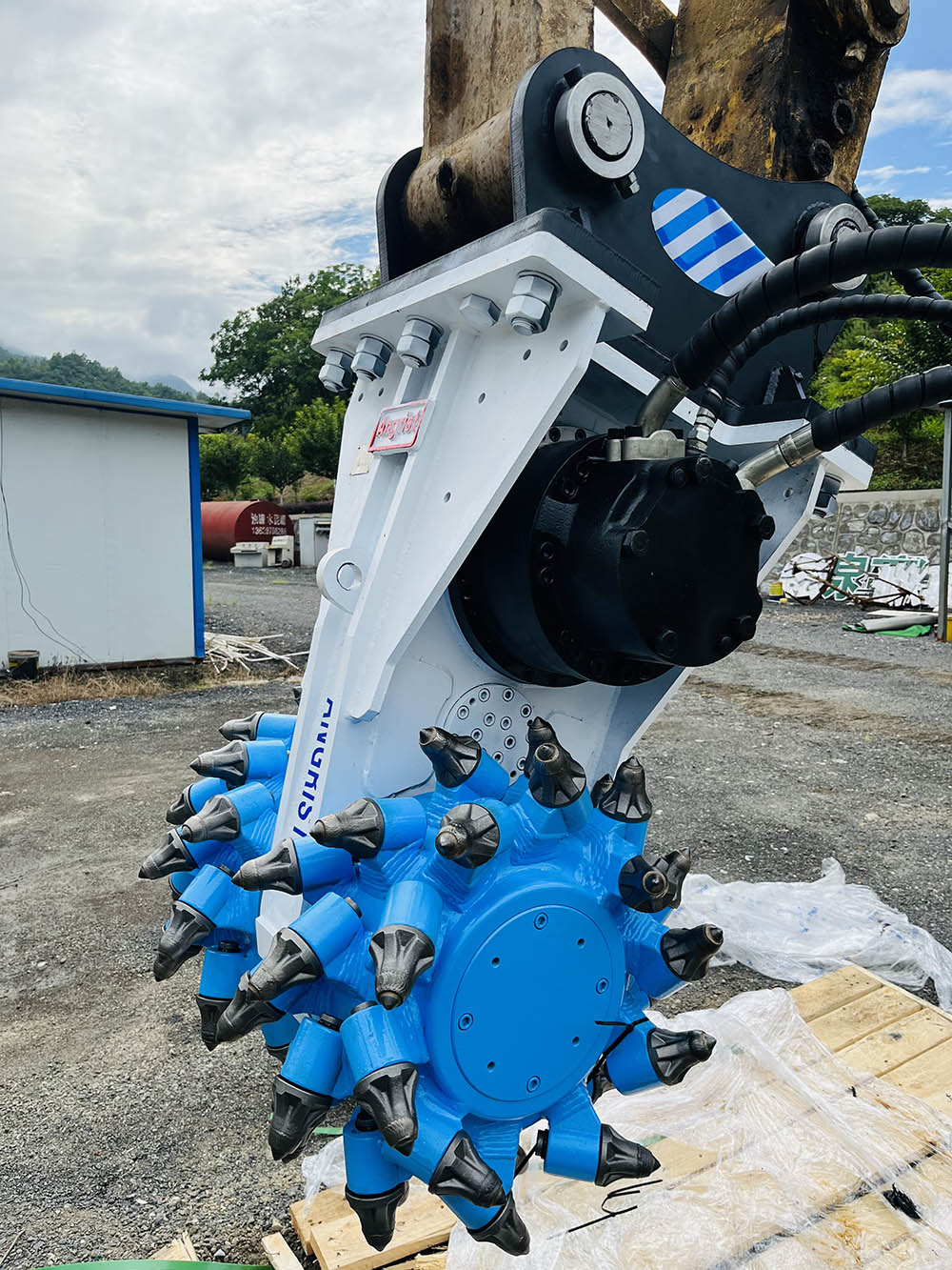 銑挖機(jī)